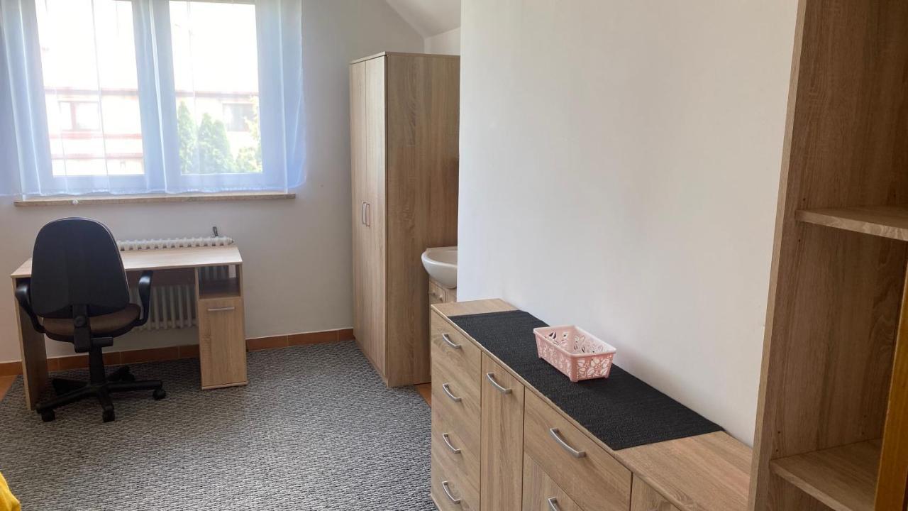 Apartament Pokoje Vanessa z basenem Olsztyn  Zewnętrze zdjęcie